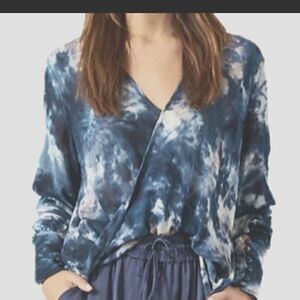 NWT Young Fabulous & Broke Blue/White Tie Dye Oversized Draped Top sz XS $139
